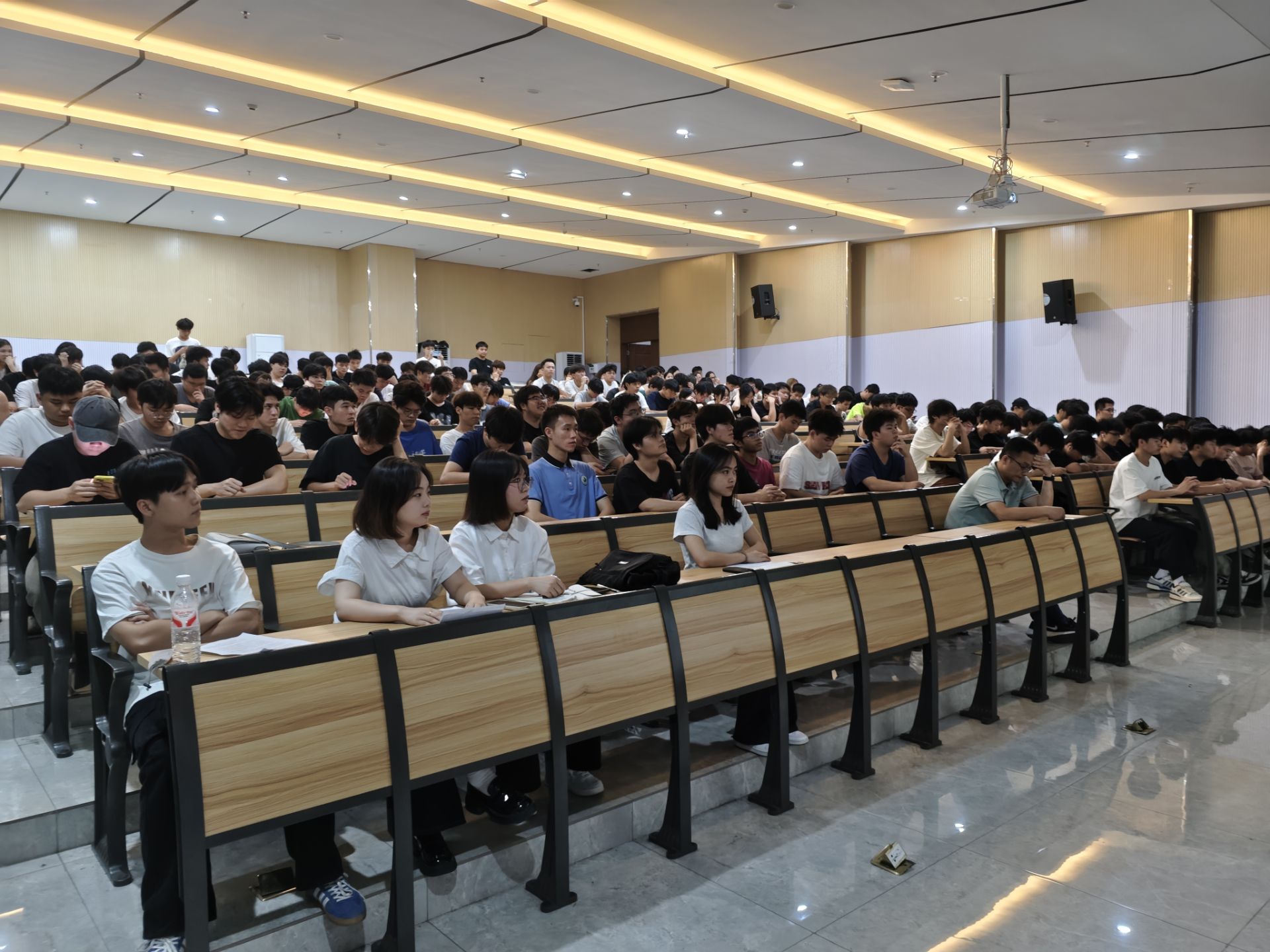 6c60391cebe94f5b9a14d2eea7b72c00.jpg 6c60391cebe94f5b9a14d2eea7b72c00.jpg